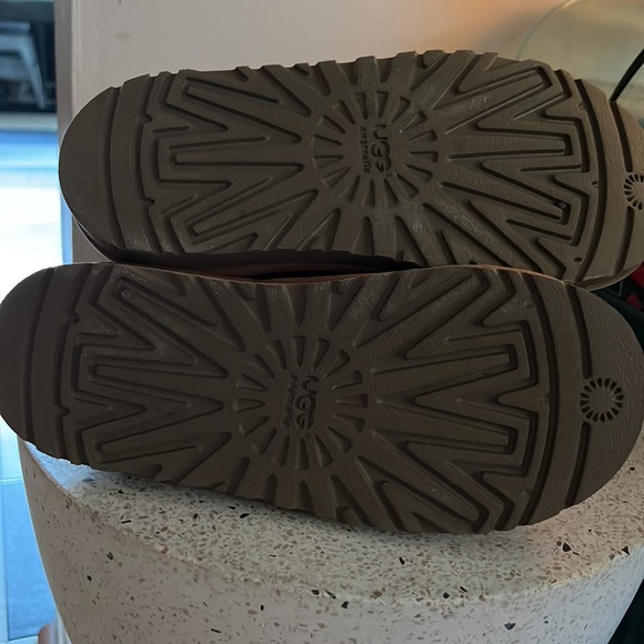 Ugg tan leather boots - Picture 5 of 5